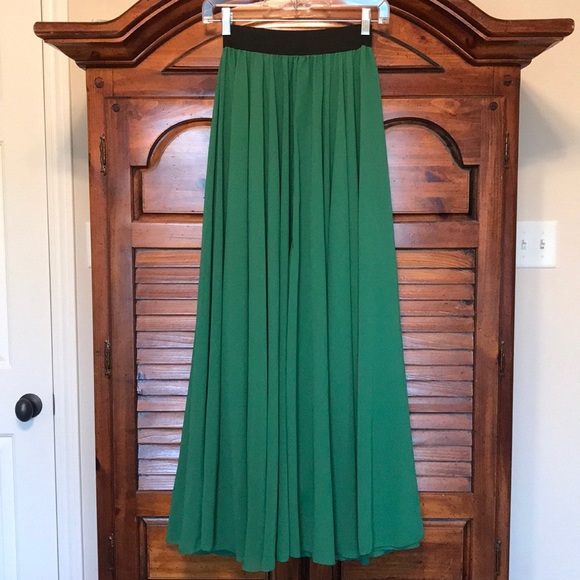 Verragee Dresses & Skirts - NWT Maxi Skirt